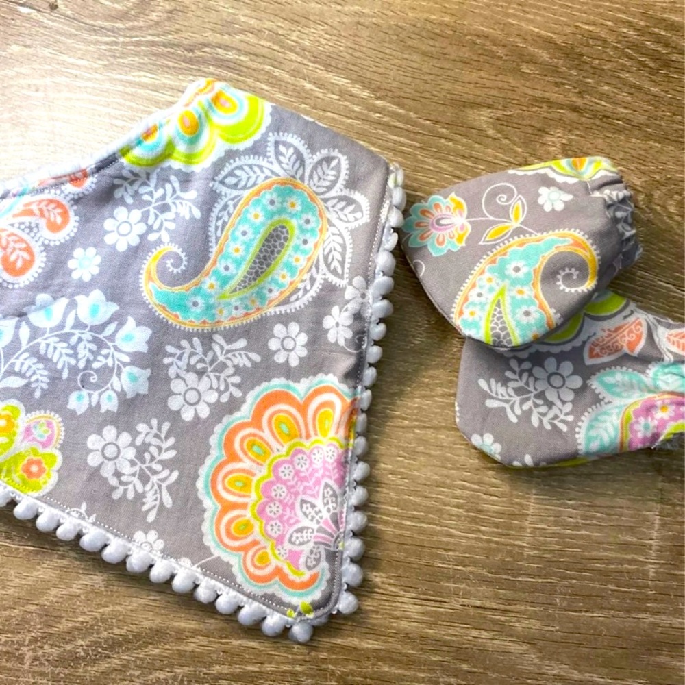 Handmade Baby girl bandanna bib and mittens set